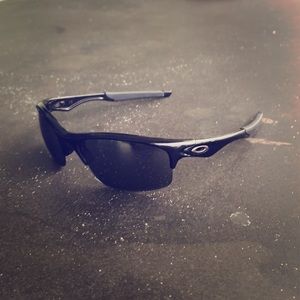Small Oakley sunglasses mirrored